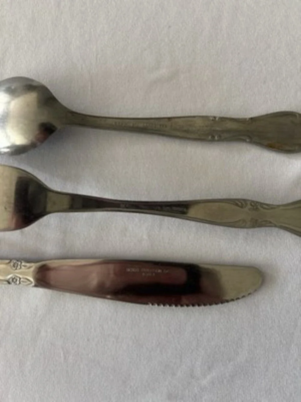 24+piece Stainless Steel Flatware Set Mixed W / Serving Utensils